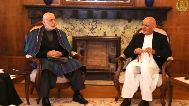 د سولې په تړاو دې غونډه کې پخواني ولسمشر حامدي کرزي هم ګډون کړی و