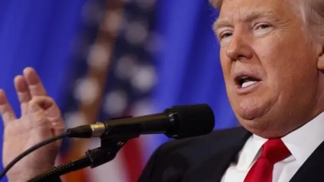 ټرمپ 'بزفیډ ' چې د نوموړي د شخصي ژوند په اړه یې رپوټونه خپاره کړي ' ډېران ' ته ورته وباله