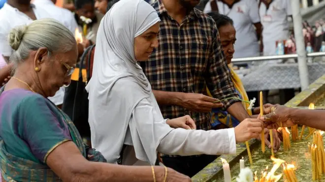 මැයි 21 වෙනි දින ශාන්ත අන්තෝනි දෙව් මැදුරේ පැවති දේව මෙහෙයකට එක්ව සිටි බැතිමතුන්