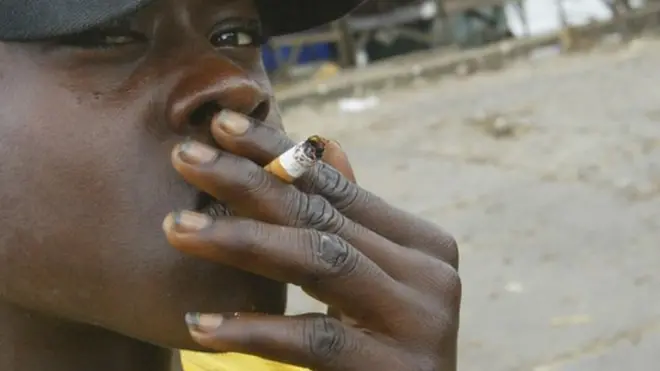 Experts say young people wey dey smoke regularly go continue as dem old.