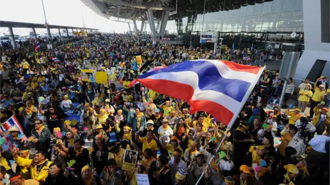 กลุ่มพันธมิตรฯปิดสนามบินสุวรรณภูมิ เมื่อปี 2551