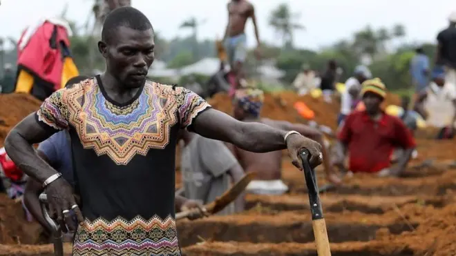 Sierra Leone dey bury people wey die