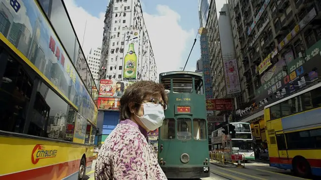 1月4日港府宣布启动应变计划，将应变级别从“戒备”提升至“严重”。（资料照片）