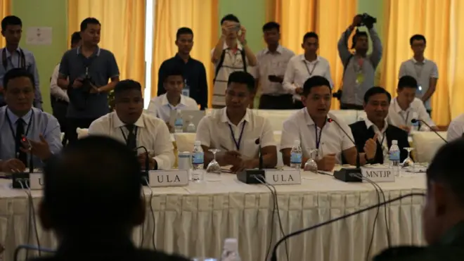 ကျိုင်းတုံ အစည်းအဝေးမှာ တွေ့ရတဲ့ ULA/AA ကိုယ်စားလှယ်တွေ