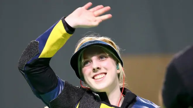 Virginia Trasher, de 19 años, recibió la primera medalla de oro de Río 2016.