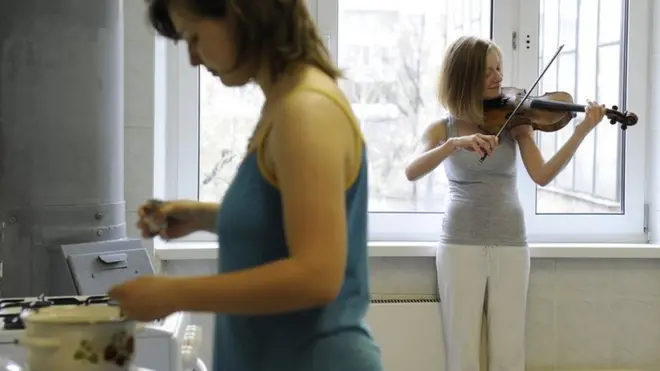 После общежития учащимся вузов трудно найти нормальное жилье, считают в верхней палате парламента