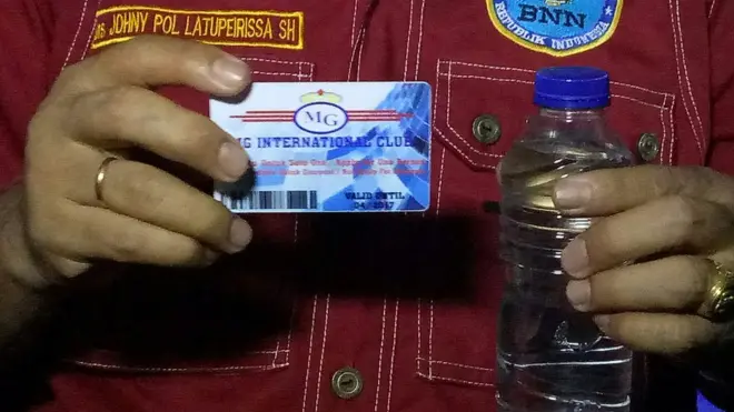 Sabu cair dan kartu anggota untuk mendapatkan barang tersebut di diskotek MG, Jakarta Barat