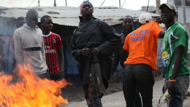 Waandamanaji wa upinzani wamekuwa wakikabiliana na maafisa wa polisi katika mtaa wa mabanda wa Mathare jijini Nairobi