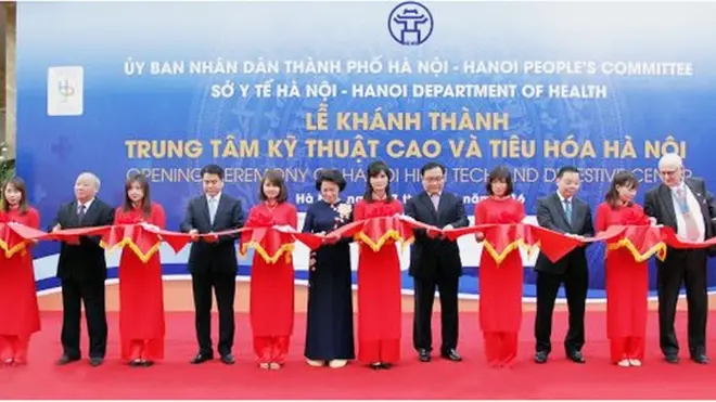 Lễ khánh thành có sự tham dự của nhiều lãnh đạo cao cấp của Việt Nam