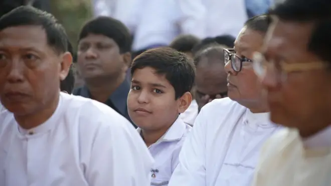 بادشاہ تھیبا کی موت کے ایک سو سال کے بعد شاہی خاندان دوبارہ منظرعام پر آرہا ہے