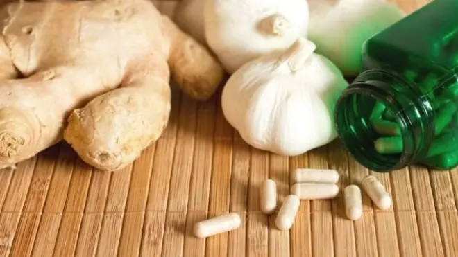 姜蒜等香料中所含的化合物何能會干擾癌症治療。