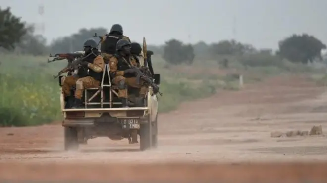 C'est la première fois que les groupes armés abattent une autorité de ce rang depuis le début des attaques contre le Burkina en 2016.