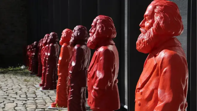 Khoảng 500 tượng Karl Marx, kích thước cao 1 mét, được trưng bày tại một bảo tàng ở Trier, Đức hôm 05/5/2013 (hình minh họa).