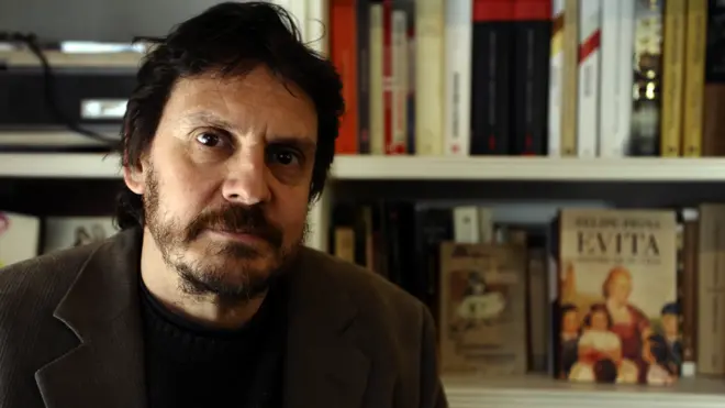 Felipe Pigna, que ha escrito dos libros sobre Evita y varios otros sobre mujeres históricas, se declara feminista, pero dice que la violencia de las minorías "ya se probó que no sirve".