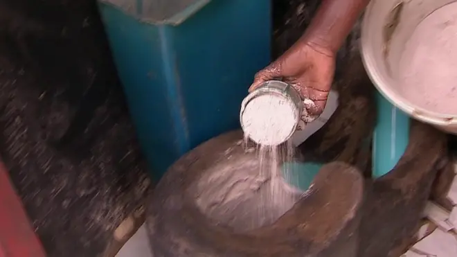 Au Zimbabwé, l'innovante expérience des toilettes sans eau