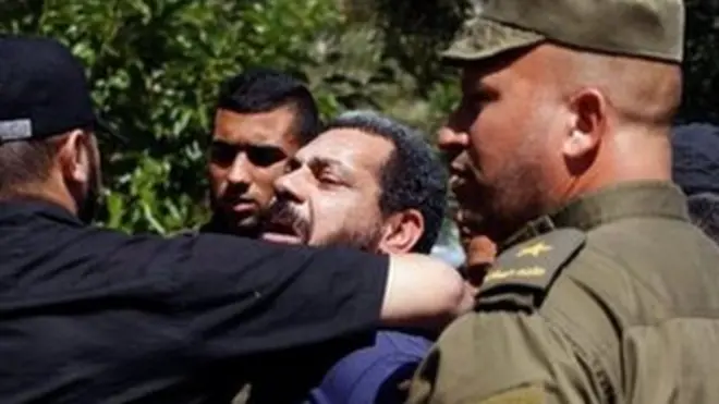 اتهم الثلاثة بـ"التخابر مع جهات أجنبية معادية والقتل عمدا مع سبق الإصرار".