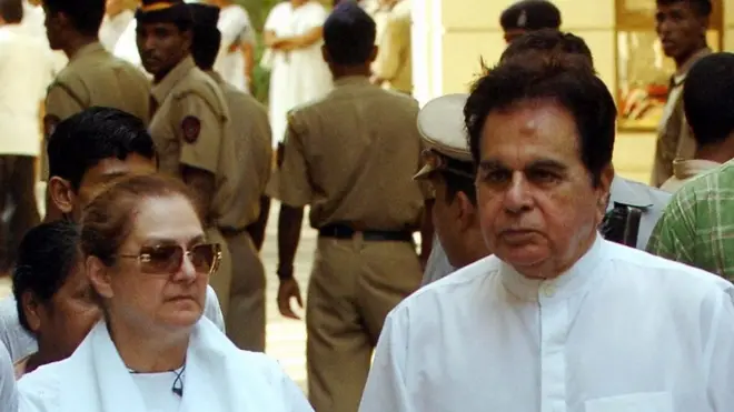 اس ہفتے بالی وڈ شخصیت میں 'اداکاری کے بے تاج بادشاہ' اور 'شہنشاہ جذبات' کہلانے والے اداکار دلیپ کمار کی زندگی کے بارے میں سنئیے نصرت جہاں سے