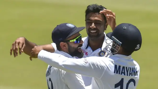 जीत के बाद भारतीय टीम के खिलाड़ी