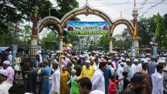 गुवाहाटी में ईद का जश्न