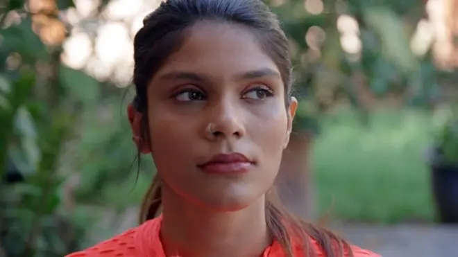 న్యూడ్ చిత్రాల గురించి జోవాన్నా టెలిగ్రామ్‌కు ఫిర్యాదు చేశారు