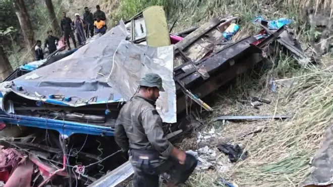 ඇල්ල බස් අනතුර