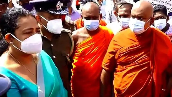 භික්ෂූන් වහන්සේ උද්ඝෝෂණයේ