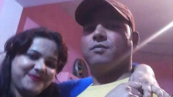 अपने पति राहत के साथ सुरभी