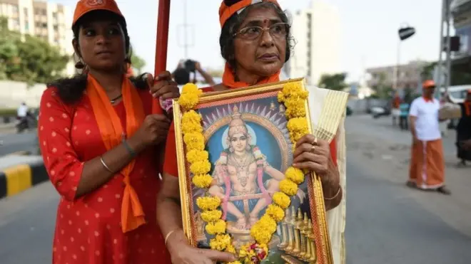 सबरीमला मंदिर में प्रवेश के विरोध में प्रदर्शन