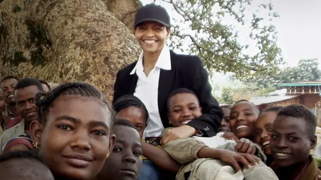 ዶክተር ቦጋለች ምስ ህጻናት