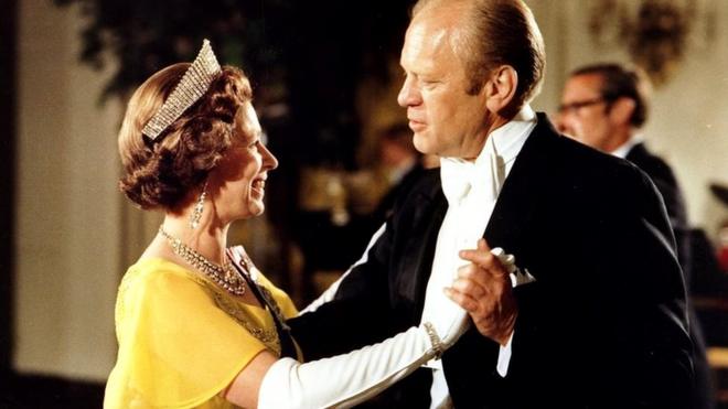 Gerald Ford (1913-2006) 38th President of the United States 1974-1977, dancing with Queen Elizabeth II at the ball at the White House, Washington, during the 1976 Bicentennial Celebrations of the Declaration of Independence