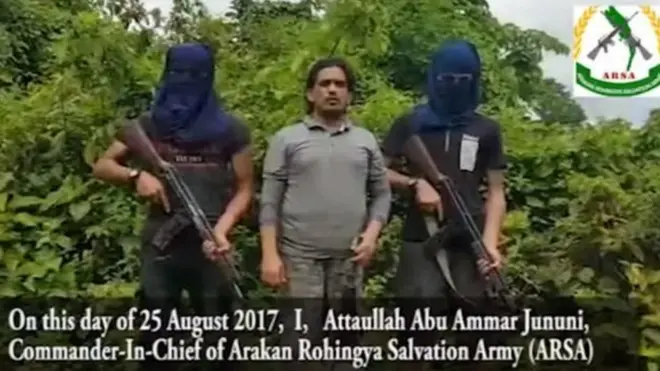 Arsa merilis video yang menampilkan pemimpin mereka, Ata Ulah (tengah). Dia juga dikenal dengan nama Ataullah abu Ammar Jununi.