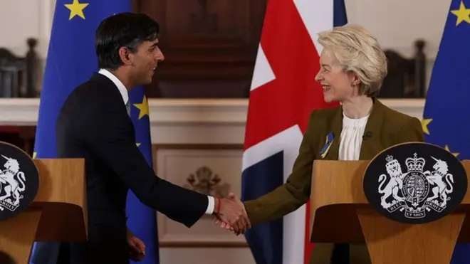 El primer ministro británico, Rishi Sunak, y la presidenta de la Comisión Europea, Ursula von der Leyen.