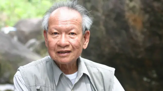 Nhà phê bình Đặng Tiến năm 2009