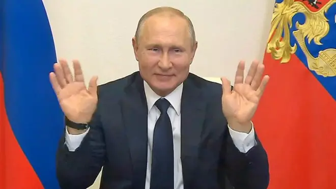 "Вы меня видите, слышите?": Владимир Путин и видеосвязь