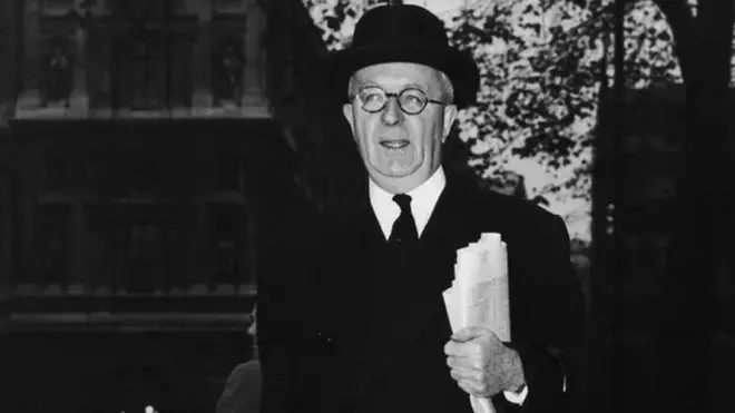 భారత్, పాకిస్తాన్ దేశాల మధ్య విభజన రేఖ గీసిన సిరిల్ రాడ్క్లిఫ్