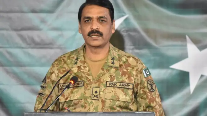 ڈی جی آئی ایس پی آر نے انڈیا کو مخاطب ہو کر کہا کہ آئیں 21 منٹ تک رہ کر دکھائیں پاکستان کی فضائی حدود میں