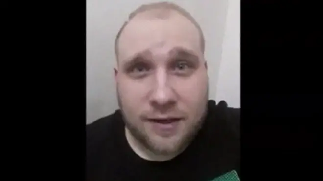 عدد من السجناء يسيطرون على قاعات وممرات في سجن سيء السمعة في العاصمة الفنزويلية كاراكاس، ويقول السجناء السياسون هناك إنهم يتعرضون إلى الضرب والتعذيب.