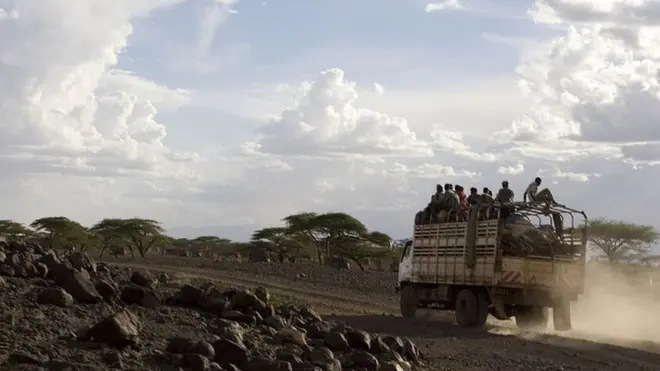 Konkolaata namoota fe'ee deemu, Kallacha