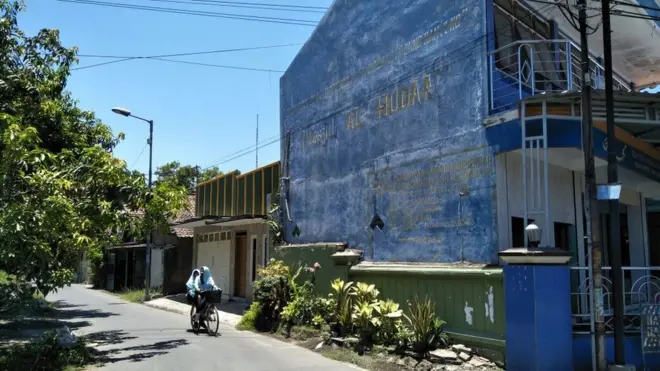 Banyak warga Jalan Wayoh yang dulu berpoligami.