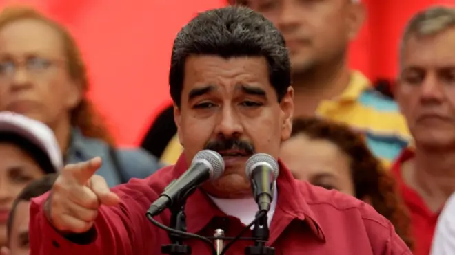 El presidente Nicolás Maduro se reunió con miles de simpatizantes en la llamada "Marcha antiimperialista" de Caracas.