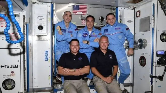 سه سرنشین ایستگاه بین المللی فضایی از هرلی و بنکن استقبال کردند