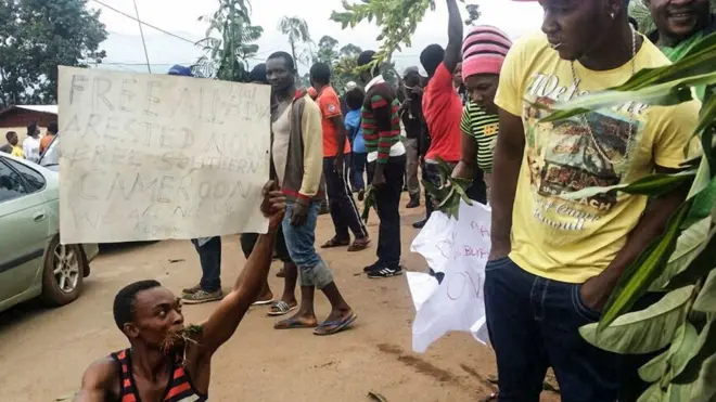 People for Bamenda, Cameroon bin protest for September 2017 about some activists weh deh say di government yi hold.