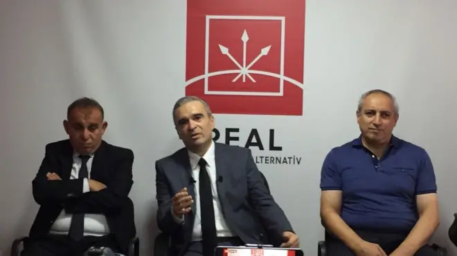 İlqar Məmmədov vəkilləri Fuad Ağayev (sağda) və Xalid Bağırov (solda)