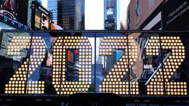 نیو یارک کے ٹائمز سکوئر پر نئے سال 2022 کا استقبال