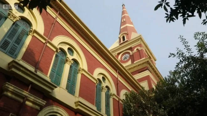 Macbadkan ayaa ah midka ugu weyn gobolka Kolkata