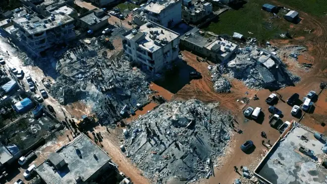 Многие здания в Алеппо и так были повреждены за годы кровавой гражданской войны. Потом случилось страшное землетрясение