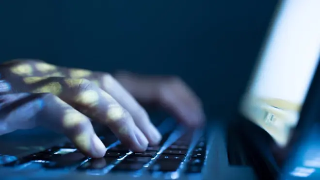 Ранее власти США заявляли о возможности ответных мер в связи с атаками хакеров, которых связывают с Россией