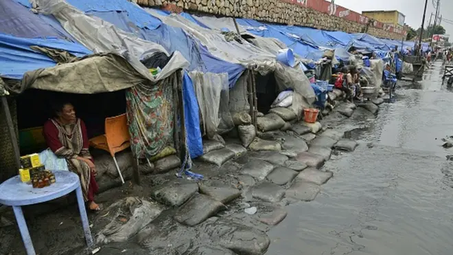 Les habitants de Kinshasa surpris ce mardi par des inondations qui ont fait plusieurs dégâts matériels