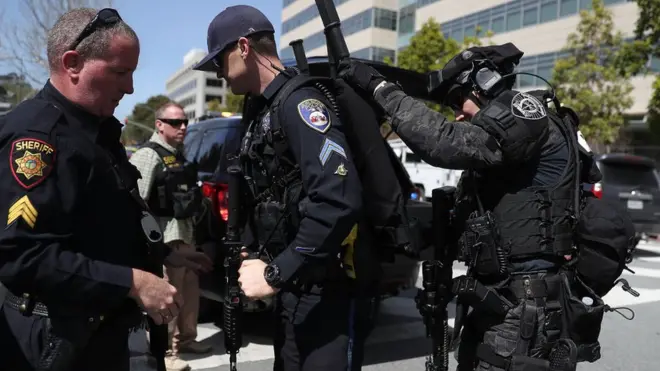 Policija ispred sedišta Jutjuba