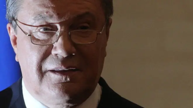 Виктор Янукович не может отказаться от государственного адвоката, заверил судья Владислав Девятко